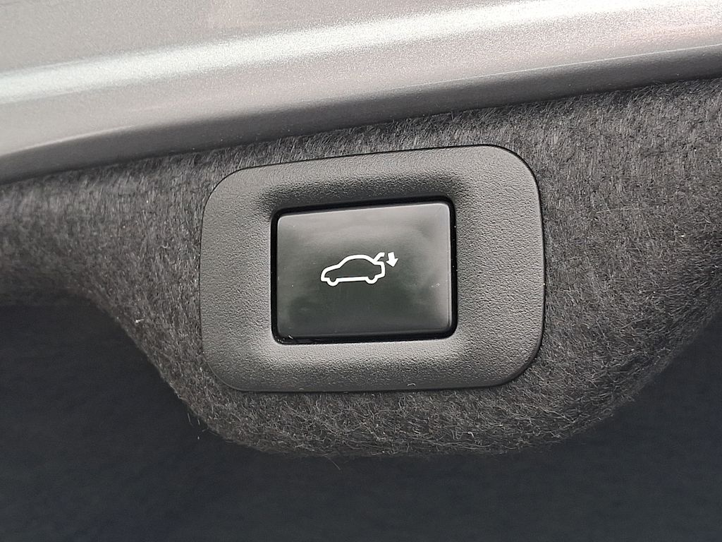 Thumbnail: 2024 Lexus ES - 29