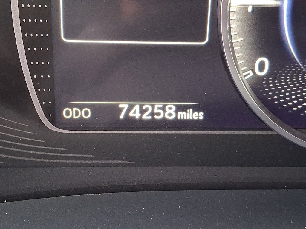 Thumbnail: 2020 Lexus ES - 9