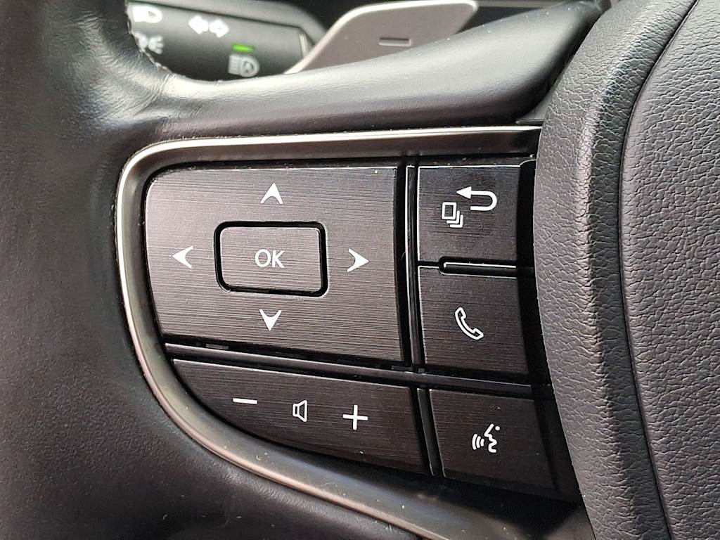 Thumbnail: 2020 Lexus ES - 18