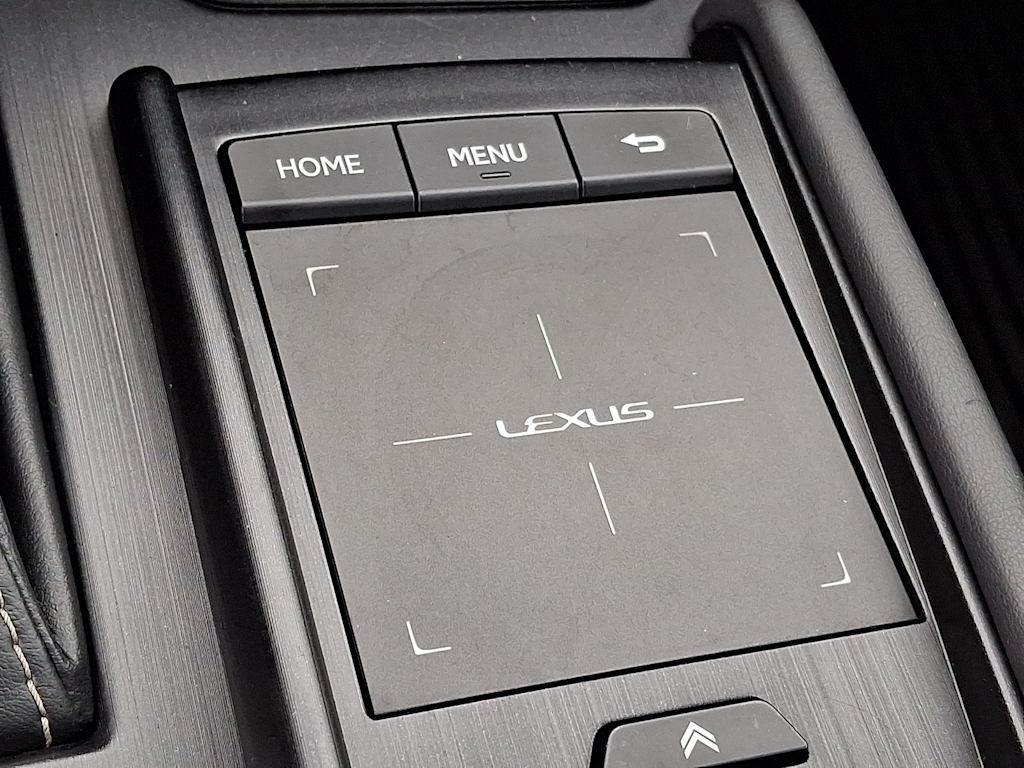 Thumbnail: 2020 Lexus ES - 24