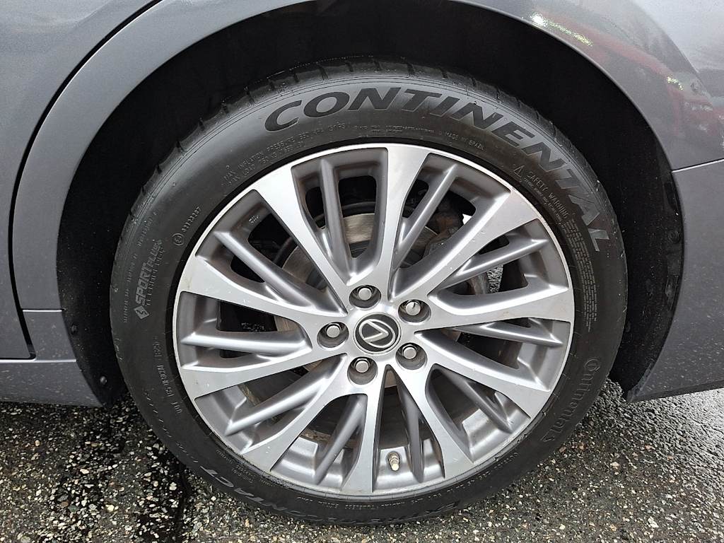 Thumbnail: 2020 Lexus ES - 6