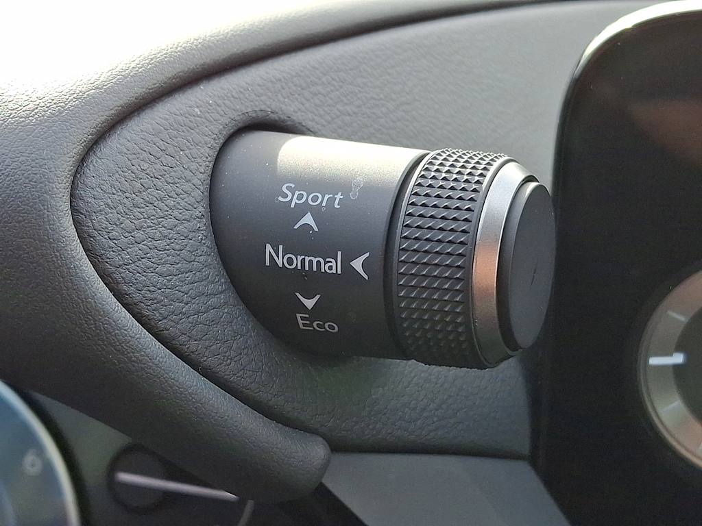 Thumbnail: 2023 Lexus ES - 26