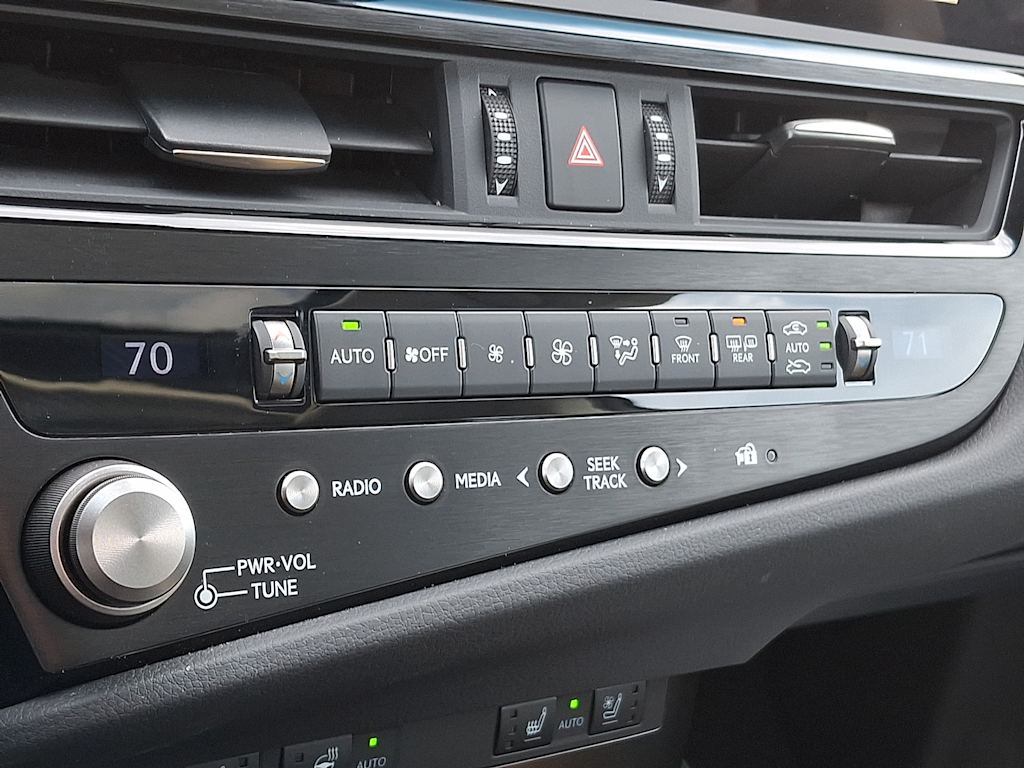 Thumbnail: 2023 Lexus ES - 19