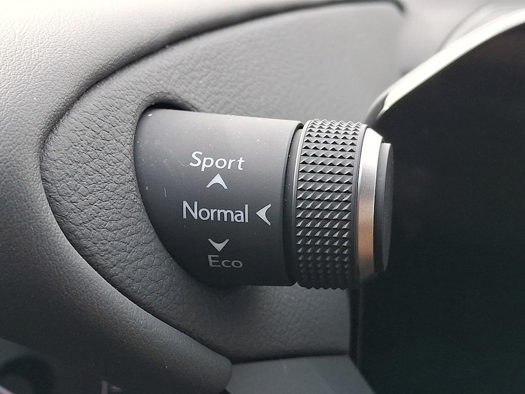 Thumbnail: 2023 Lexus ES - 26