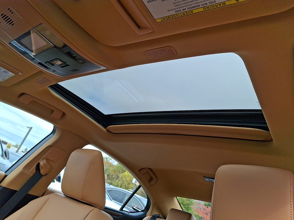 Thumbnail: 2023 Lexus ES - 18