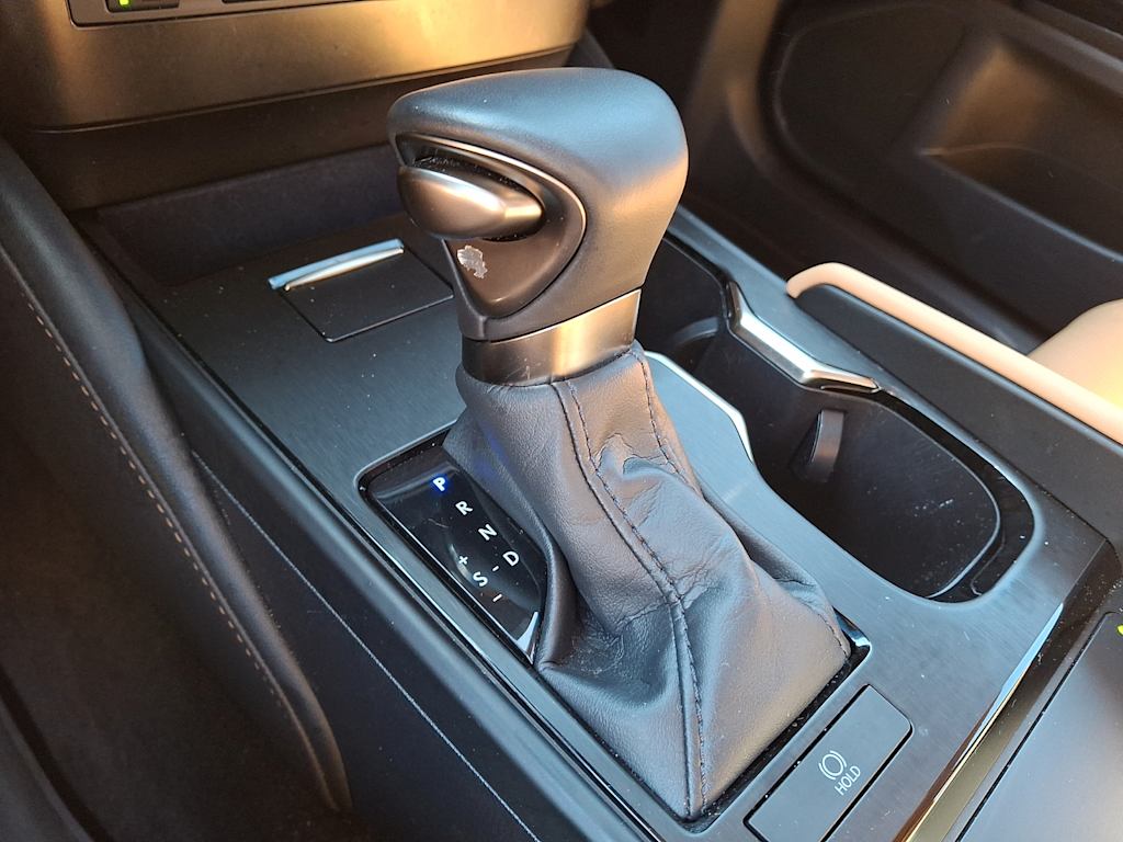 Thumbnail: 2023 Lexus ES - 10