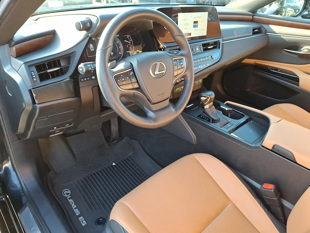 Thumbnail: 2023 Lexus ES - 2