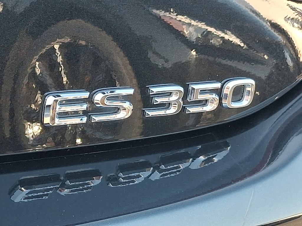 Thumbnail: 2023 Lexus ES - 5