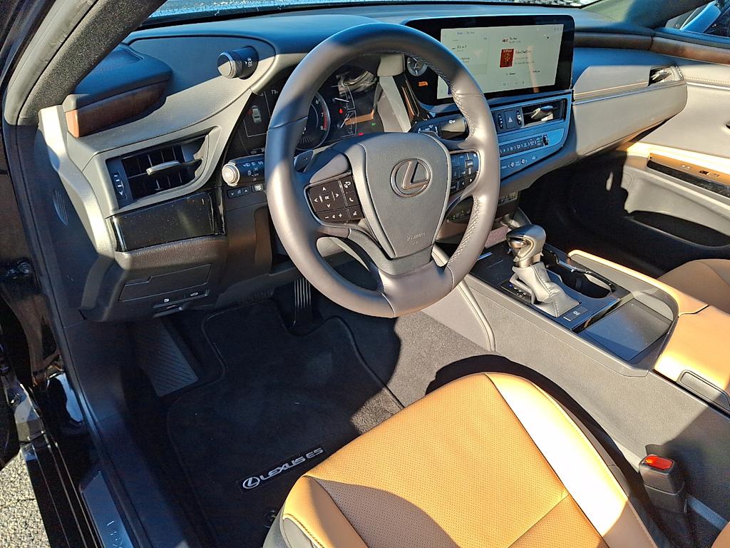Thumbnail: 2024 Lexus ES - 2