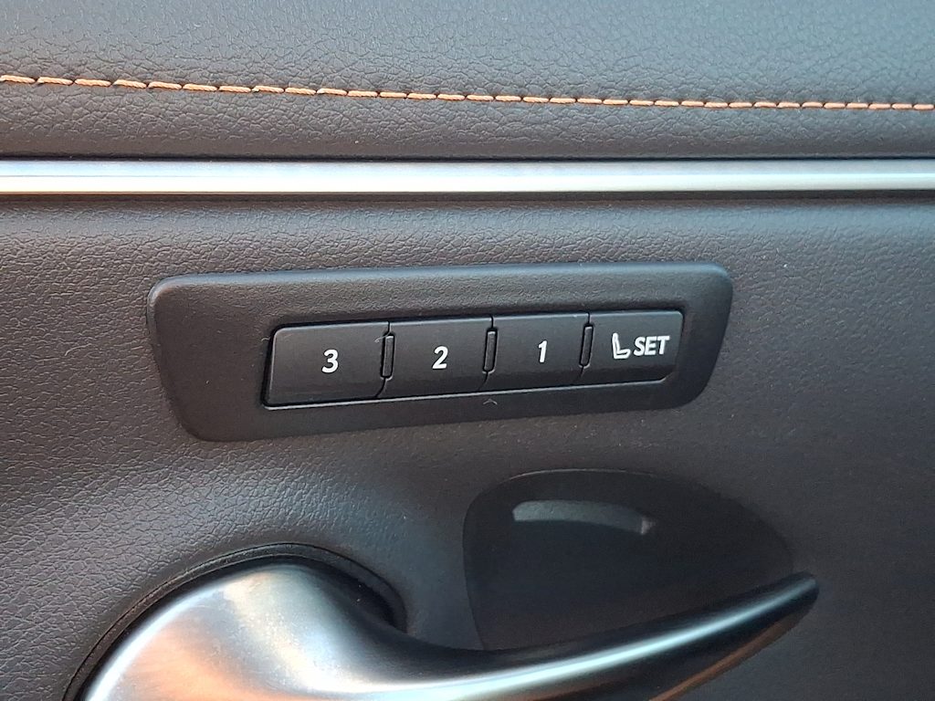 Thumbnail: 2024 Lexus ES - 27