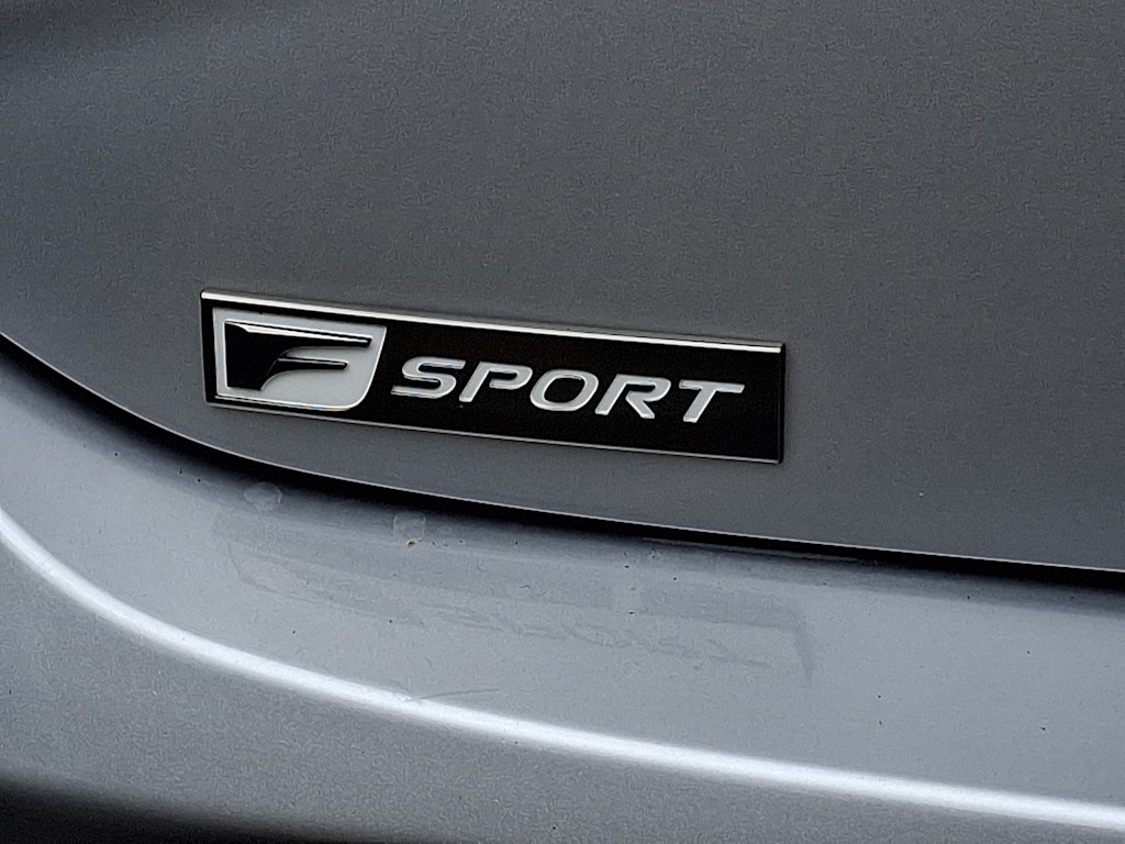 Thumbnail: 2020 Lexus ES - 29