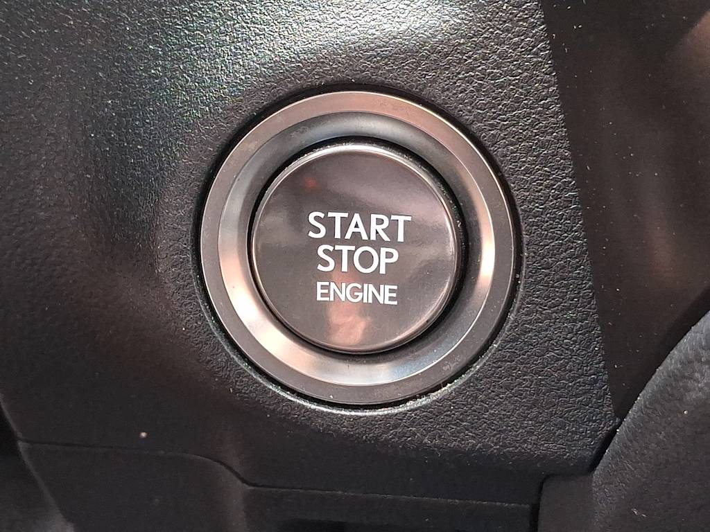 Thumbnail: 2020 Lexus ES - 24