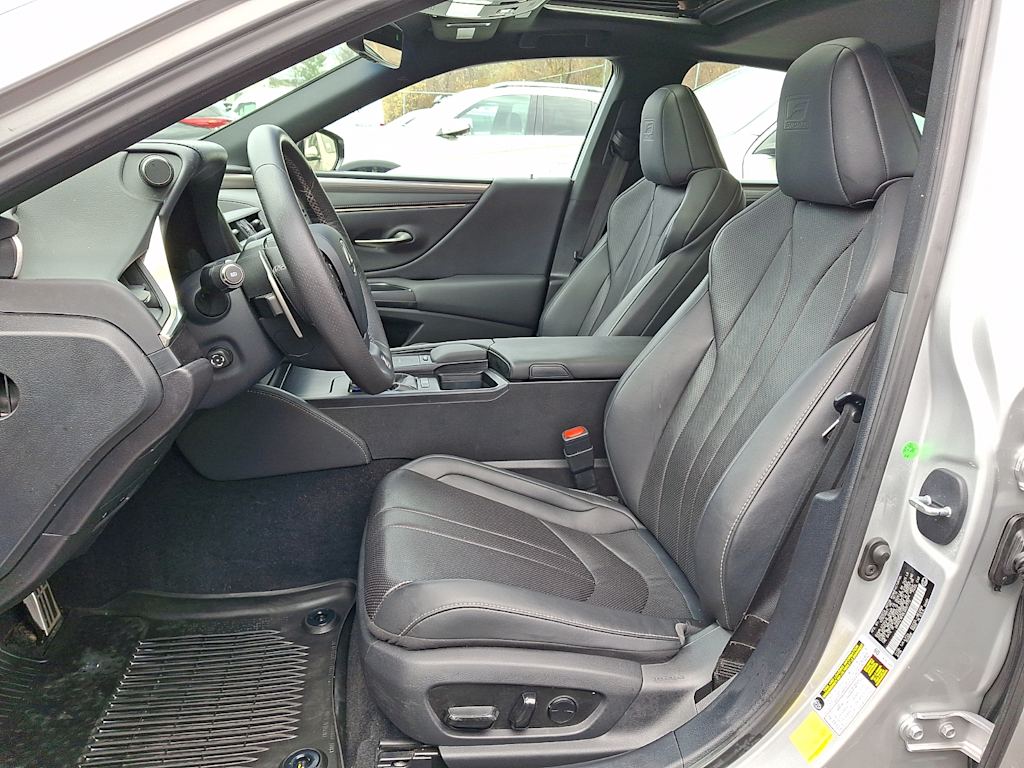 Thumbnail: 2020 Lexus ES - 7