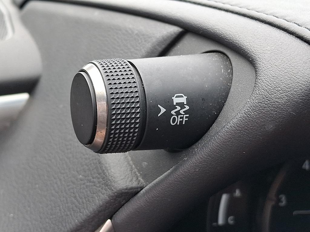 Thumbnail: 2020 Lexus ES - 27