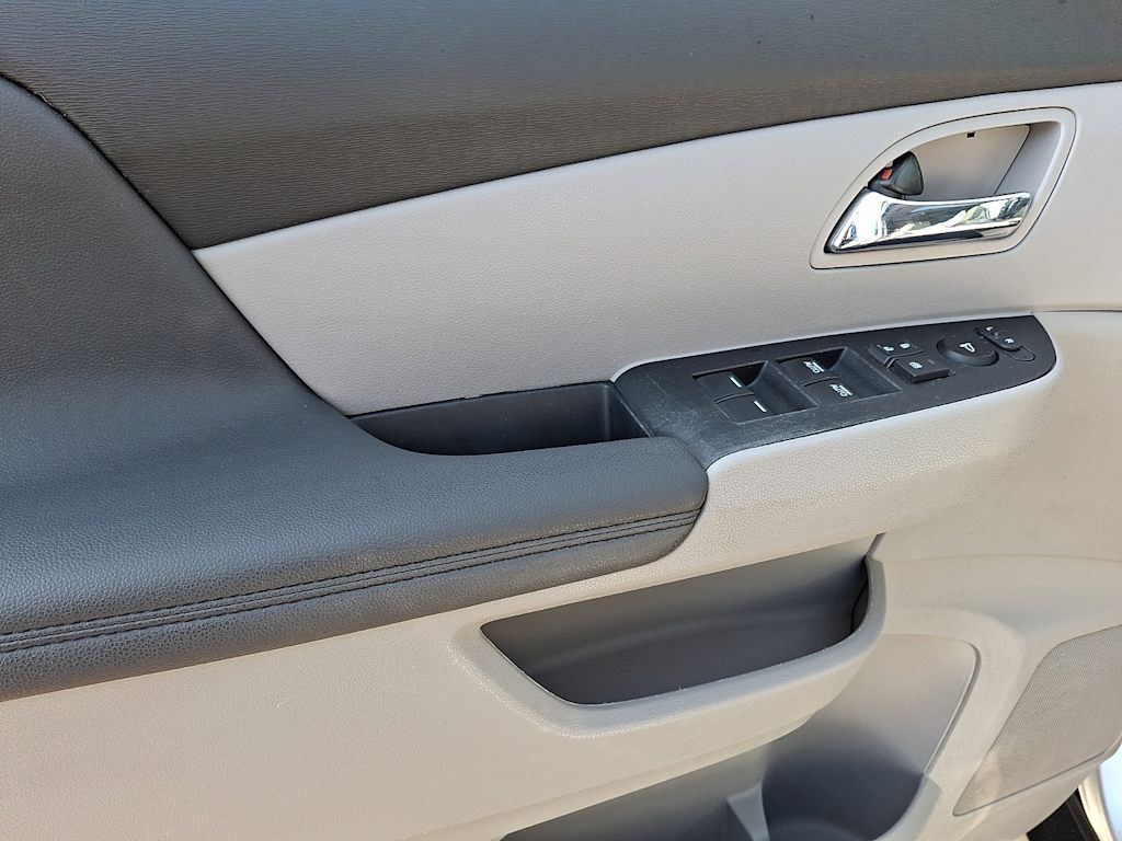 Thumbnail: 2015 Honda Odyssey - 18