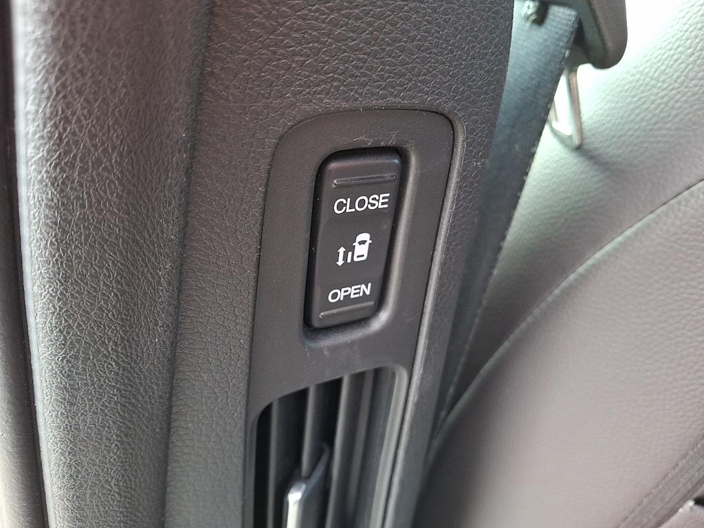 Thumbnail: 2023 Honda Odyssey - 17