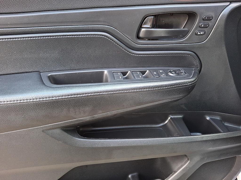 Thumbnail: 2023 Honda Odyssey - 14