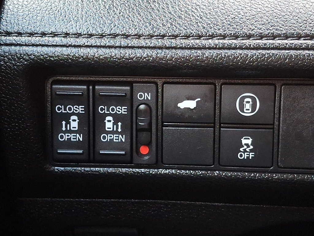 Thumbnail: 2023 Honda Odyssey - 24