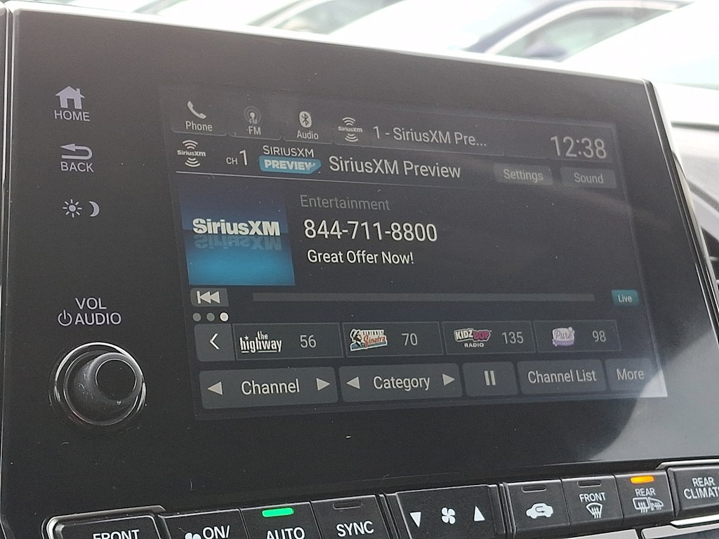 Thumbnail: 2018 Honda Odyssey - 8