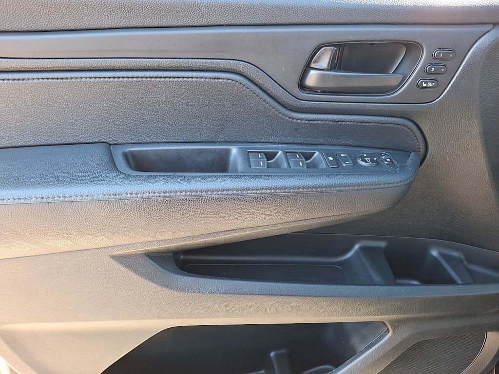 Thumbnail: 2023 Honda Odyssey - 15