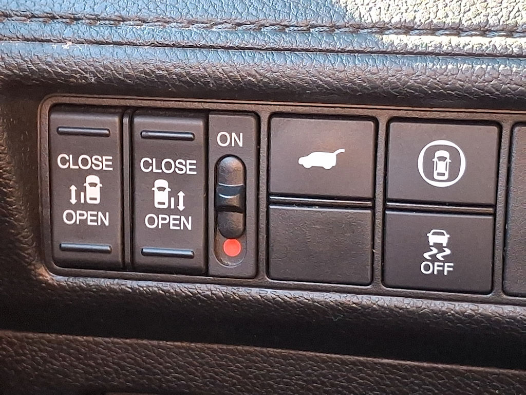 Thumbnail: 2023 Honda Odyssey - 25