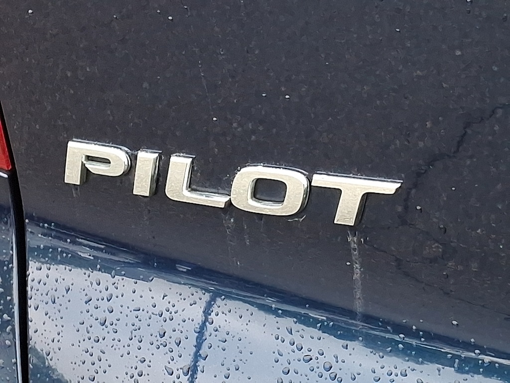 Thumbnail: 2017 Honda Pilot - 30