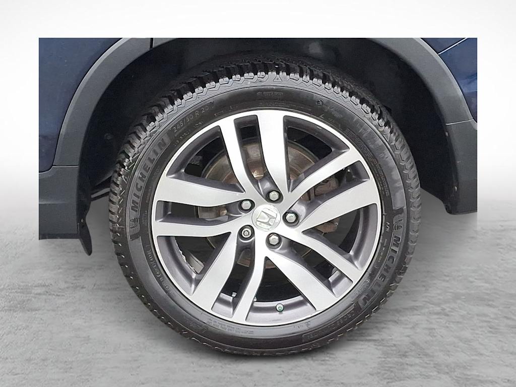 Thumbnail: 2017 Honda Pilot - 8