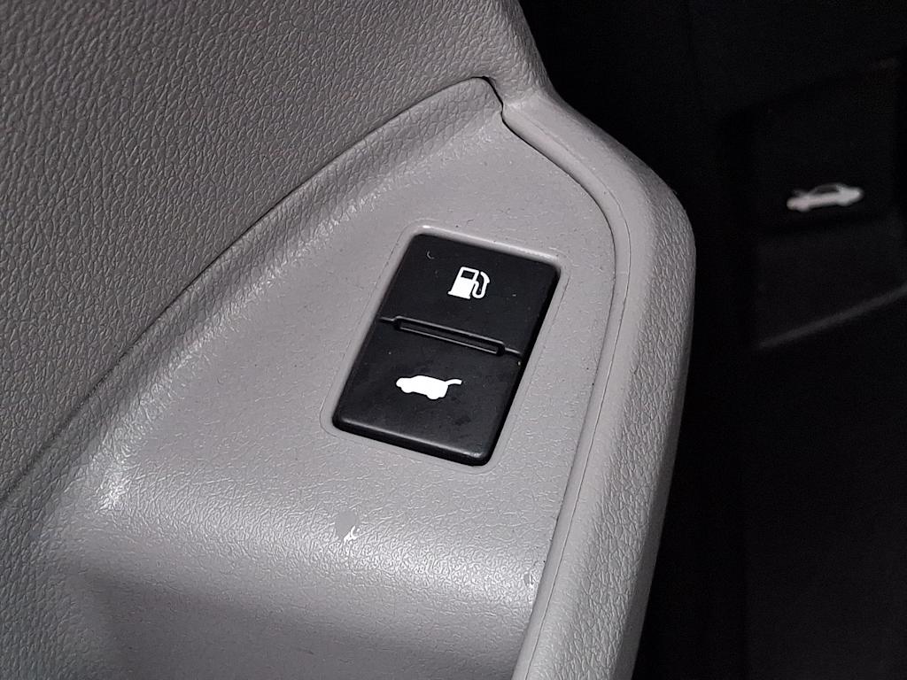 Thumbnail: 2017 Honda Pilot - 28