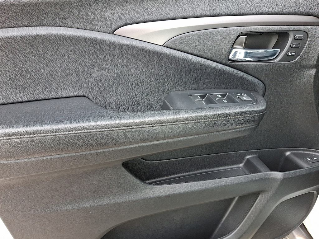 Thumbnail: 2021 Honda Pilot - 18