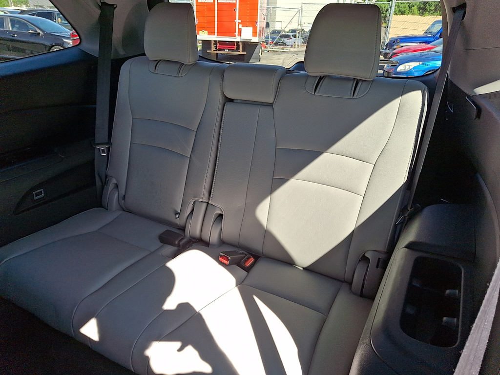 Thumbnail: 2016 Honda Pilot - 15