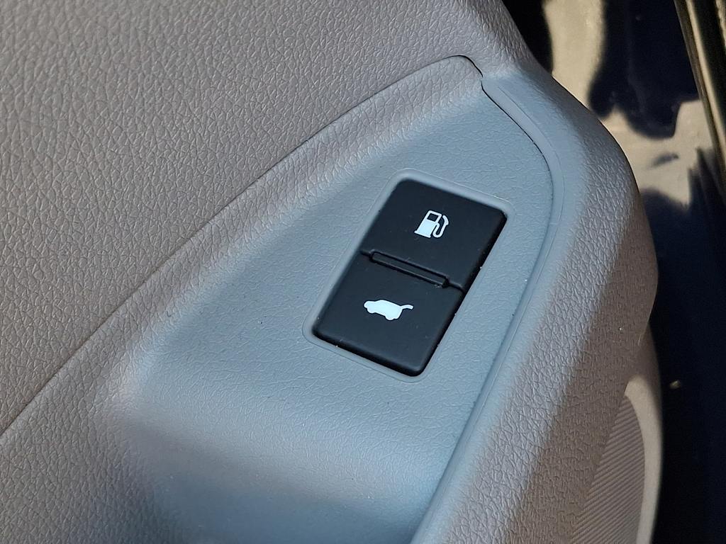 Thumbnail: 2016 Honda Pilot - 29