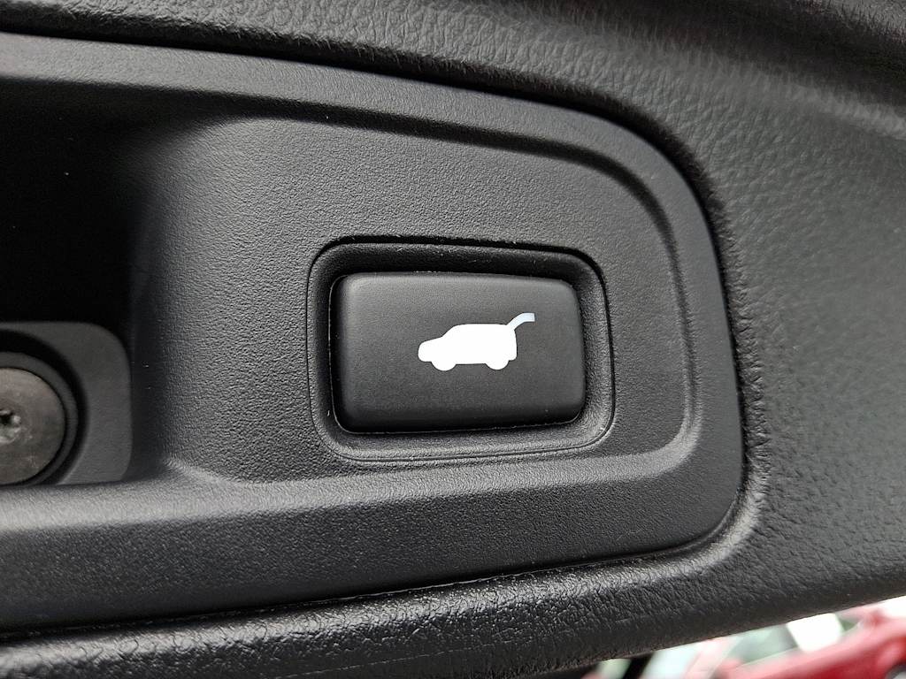 Thumbnail: 2017 Honda Pilot - 28