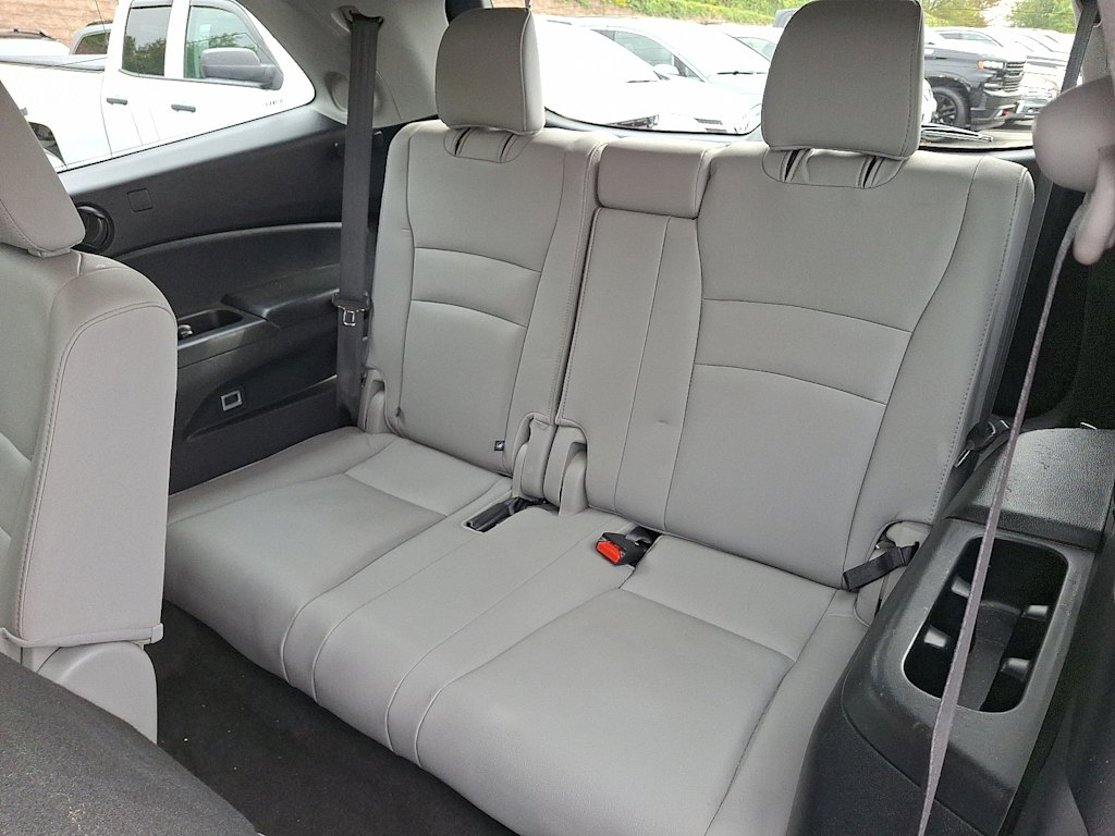 Thumbnail: 2017 Honda Pilot - 7