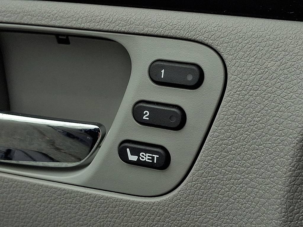 Thumbnail: 2017 Honda Pilot - 27