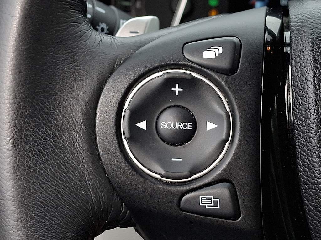 Thumbnail: 2017 Honda Pilot - 21