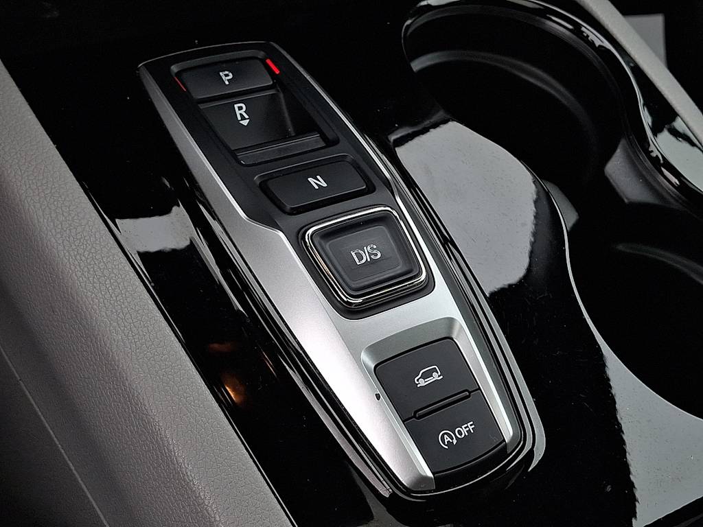 Thumbnail: 2017 Honda Pilot - 9