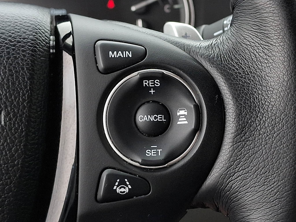 Thumbnail: 2017 Honda Pilot - 22