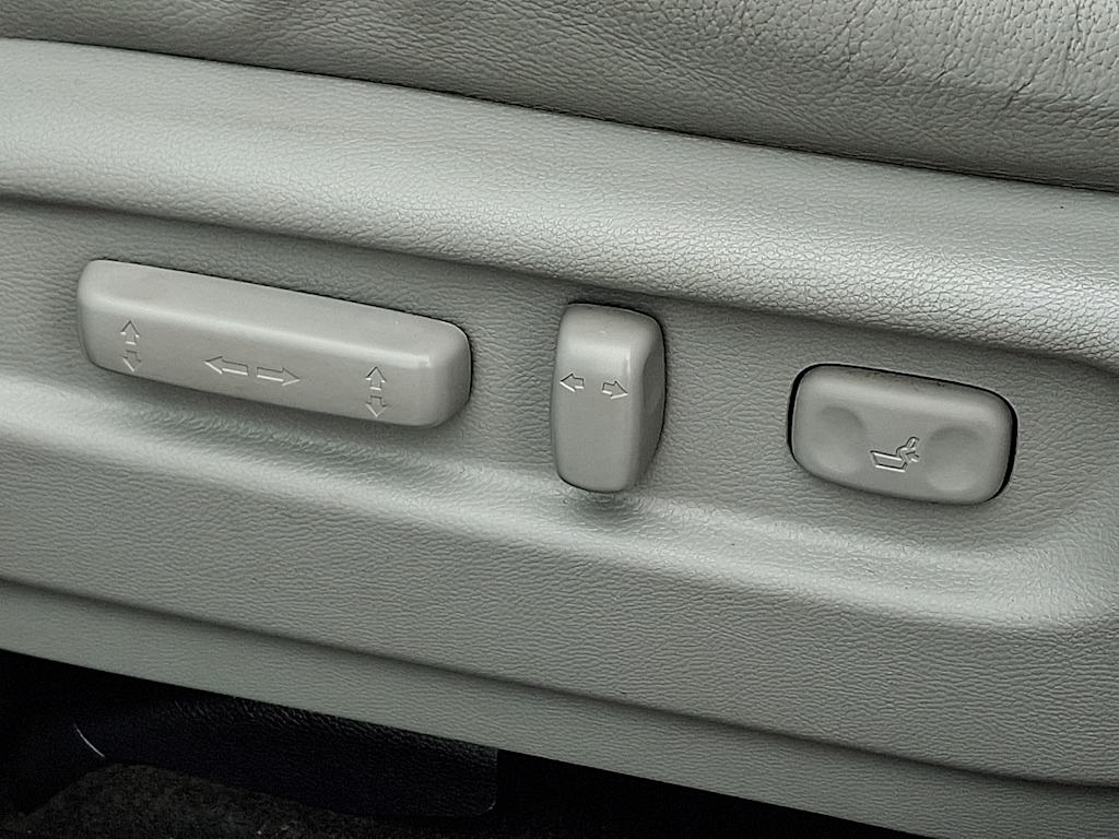 Thumbnail: 2017 Honda Pilot - 17