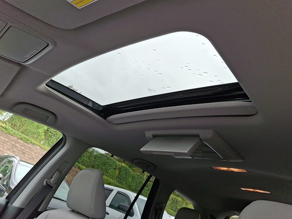 Thumbnail: 2017 Honda Pilot - 18