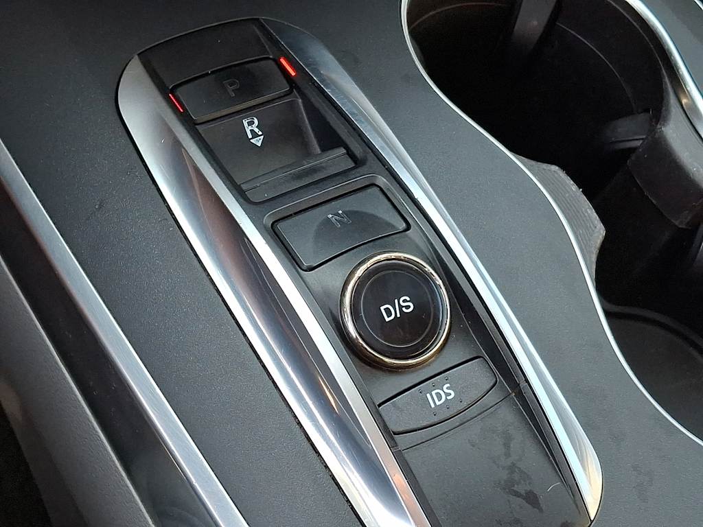 Thumbnail: 2016 Acura MDX - 10