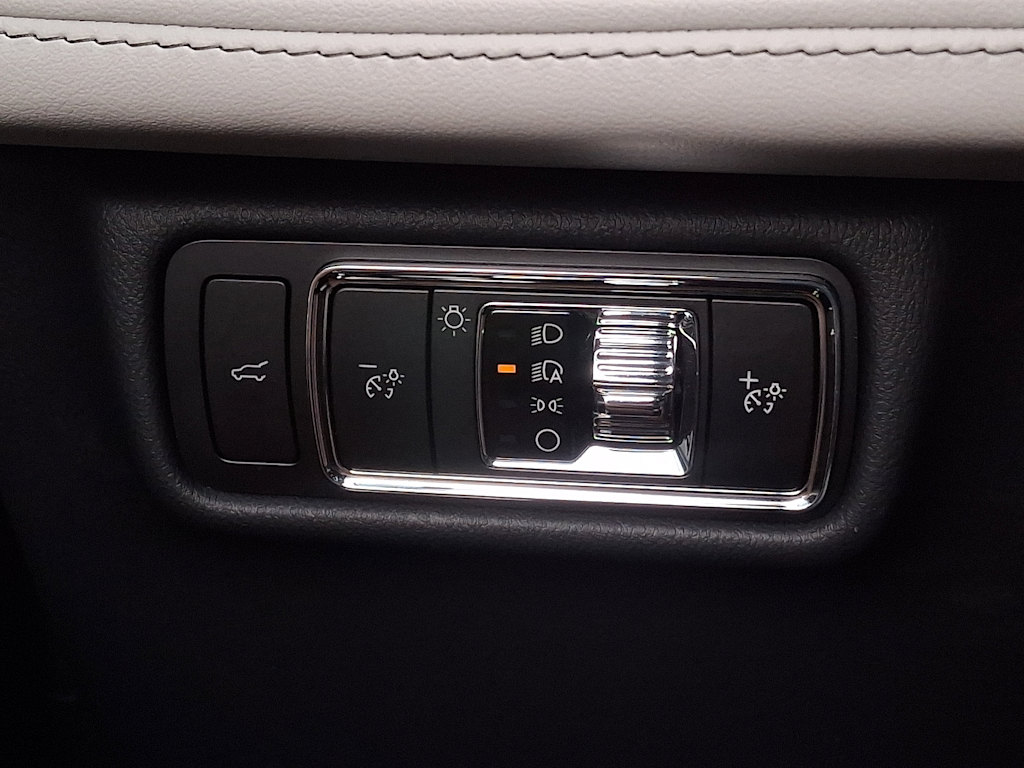 Thumbnail: 2026 Lincoln Aviator - 24