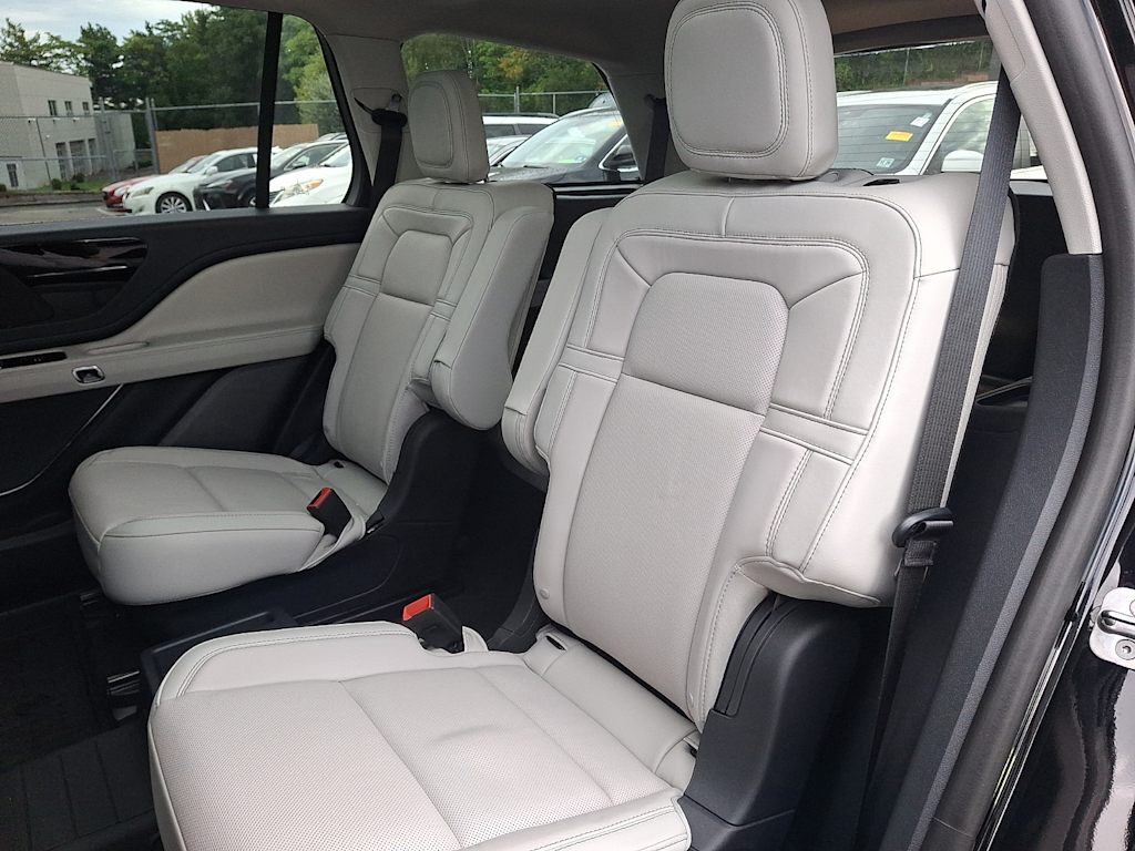 Thumbnail: 2026 Lincoln Aviator - 7