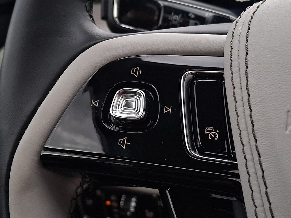 Thumbnail: 2026 Lincoln Aviator - 19
