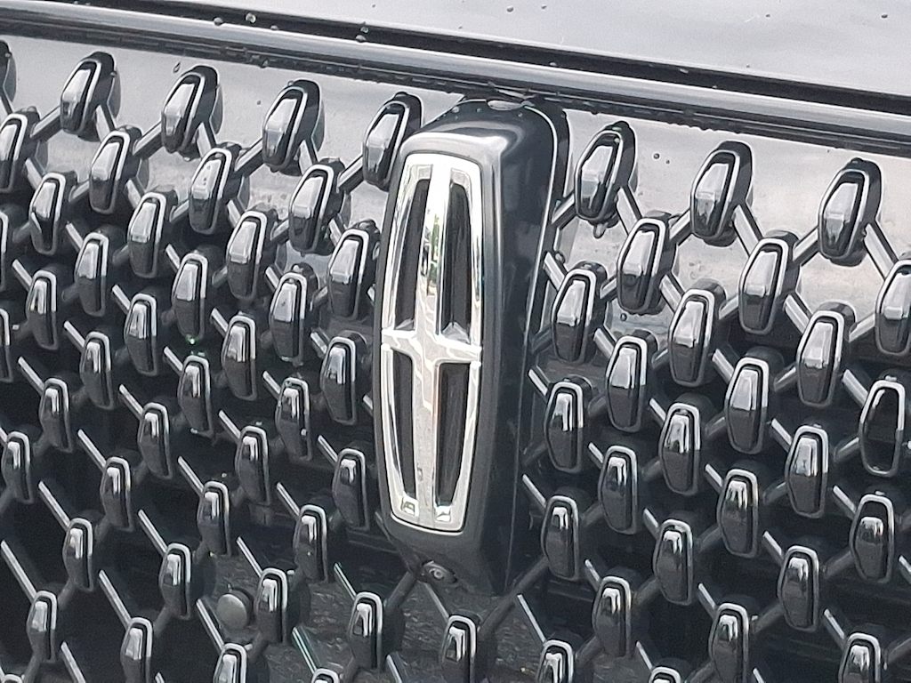 Thumbnail: 2026 Lincoln Aviator - 30