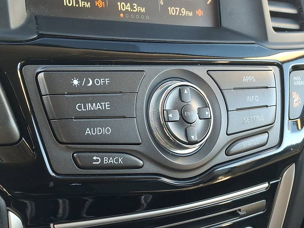 Thumbnail: 2020 Nissan Pathfinder - 10