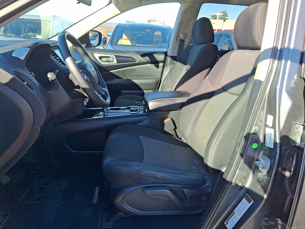 Thumbnail: 2020 Nissan Pathfinder - 8