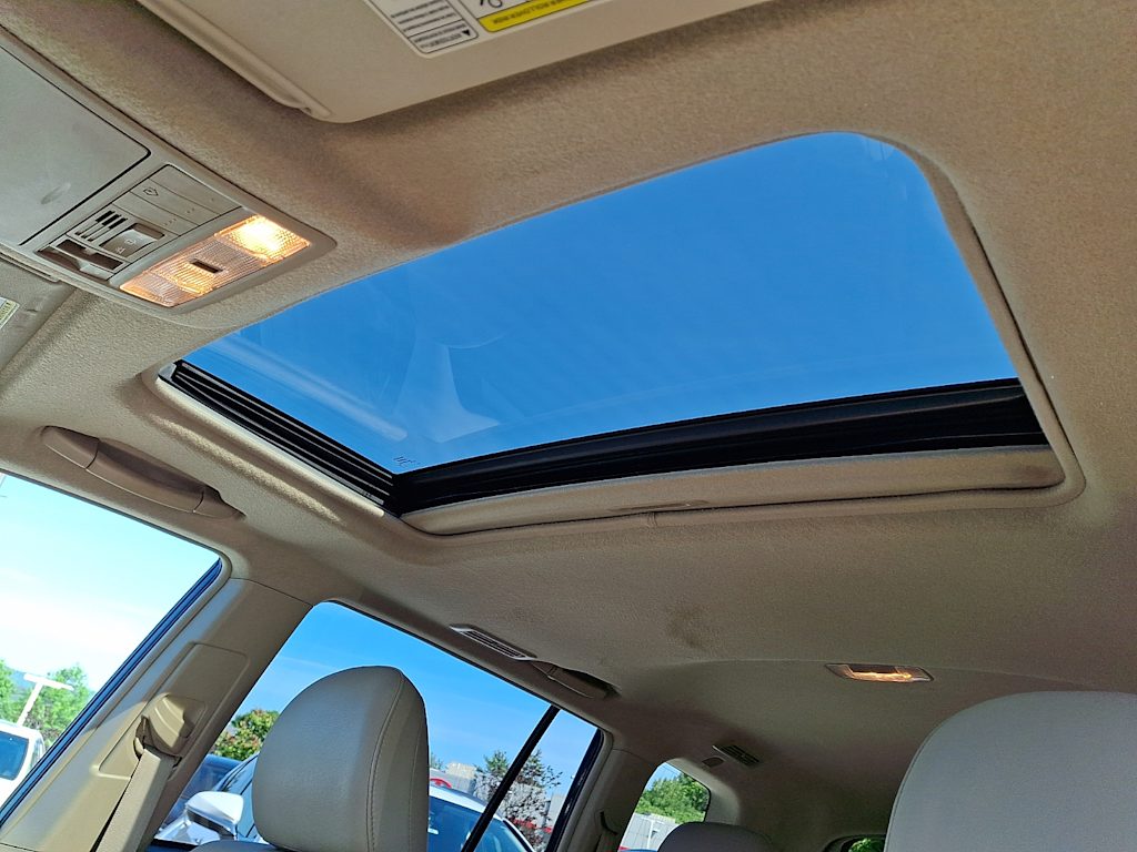 Thumbnail: 2011 Toyota Highlander - 19