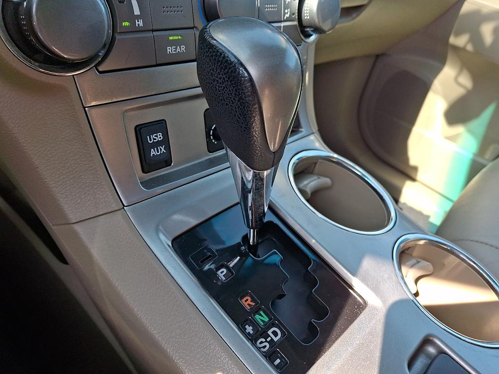 Thumbnail: 2011 Toyota Highlander - 11