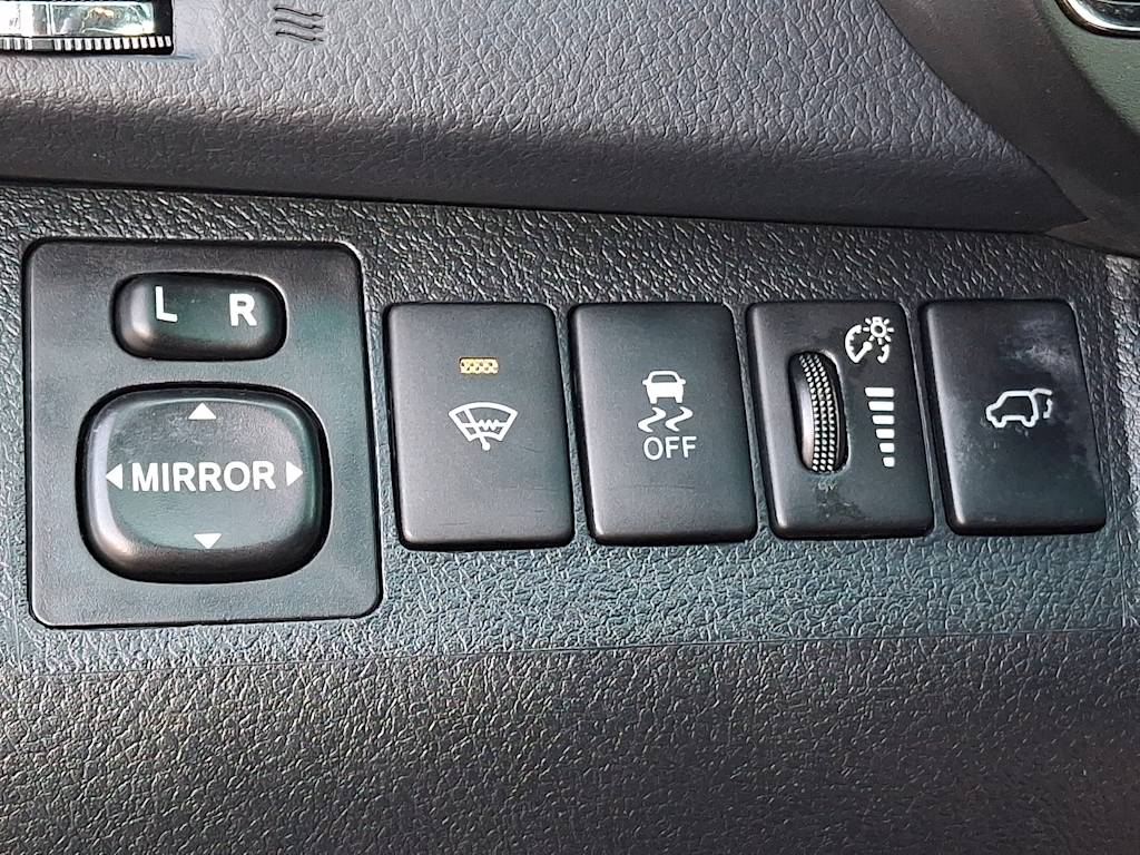 Thumbnail: 2013 Toyota Highlander - 27