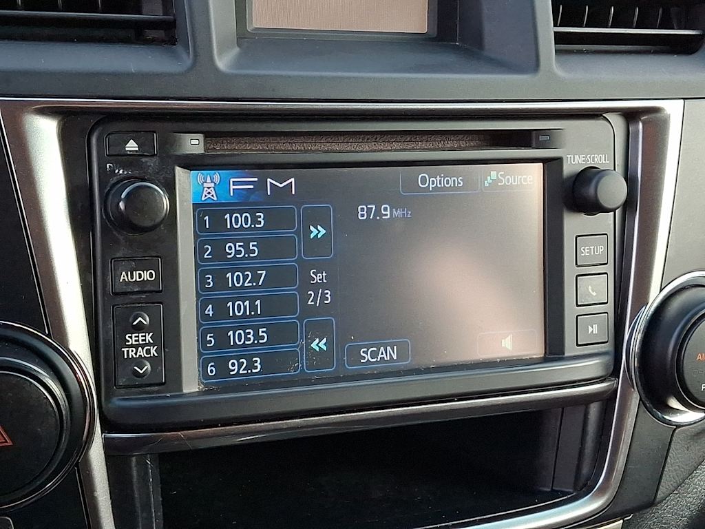 Thumbnail: 2013 Toyota Highlander - 8